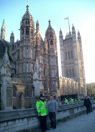 Todd Fox at London Bridge 